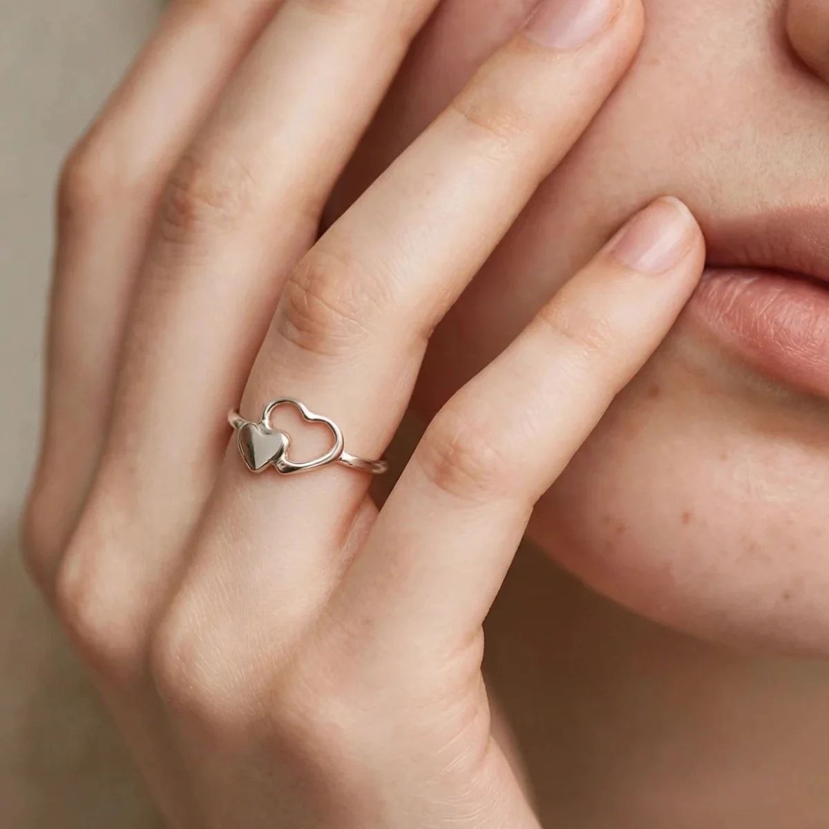 Anillo Finito de Plata 925 con Doble Corazón – Dos Almas