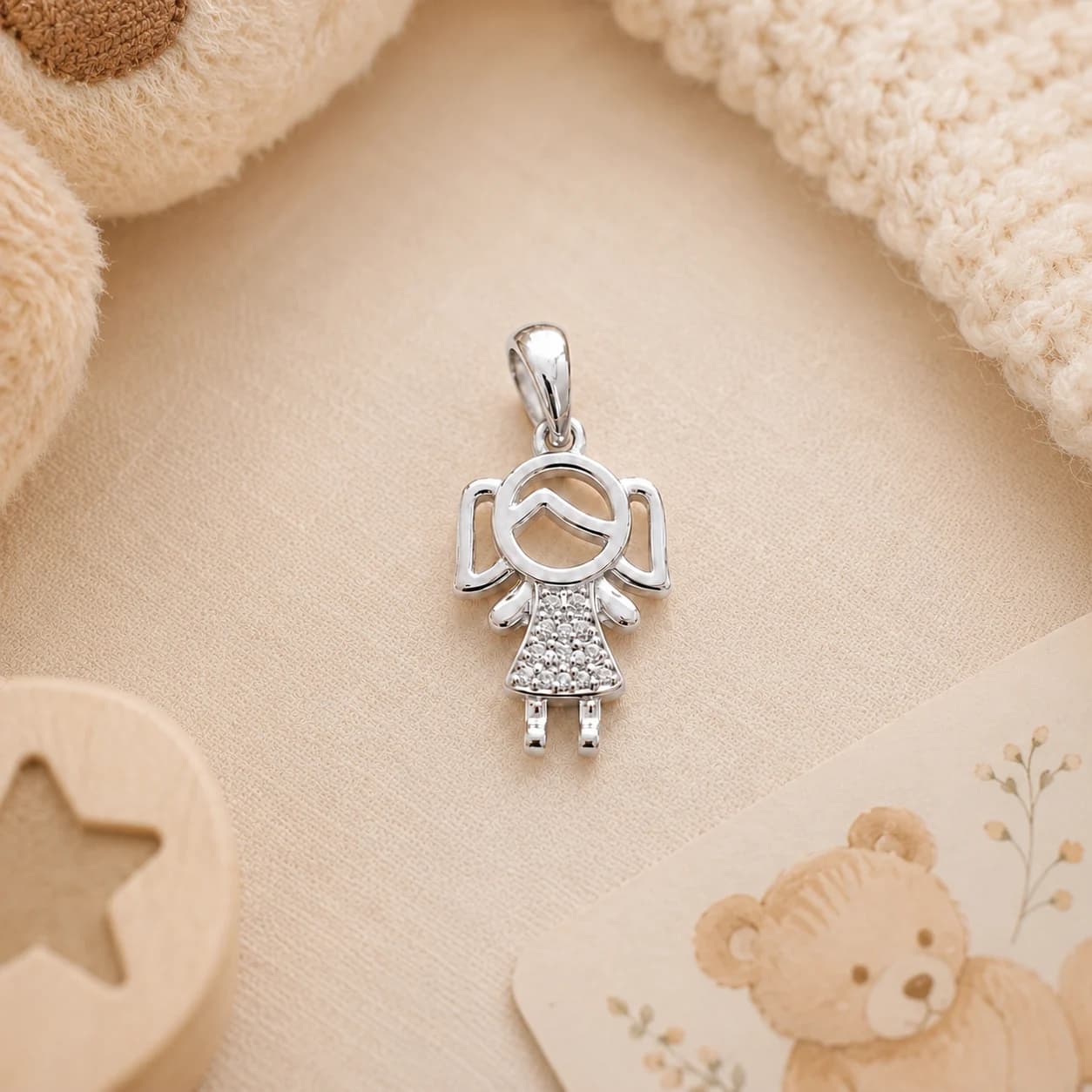 Dije Niña de Plata 925 con Cubics – Pequeña Luz
